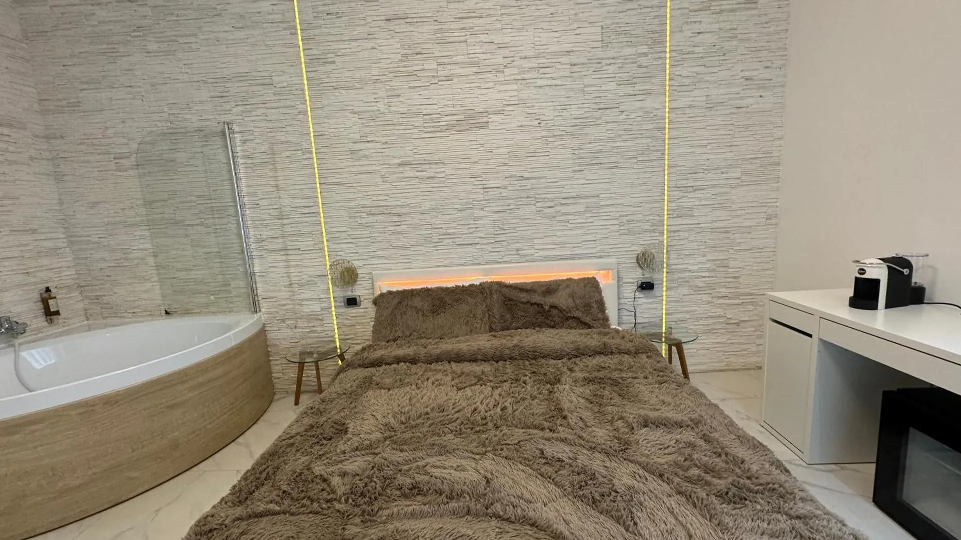 Guest house Cagliari Love Suite Italy