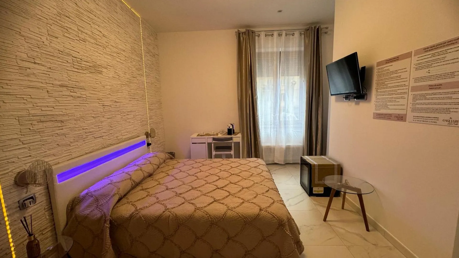 Cagliari Love Suite 0*,  Italy